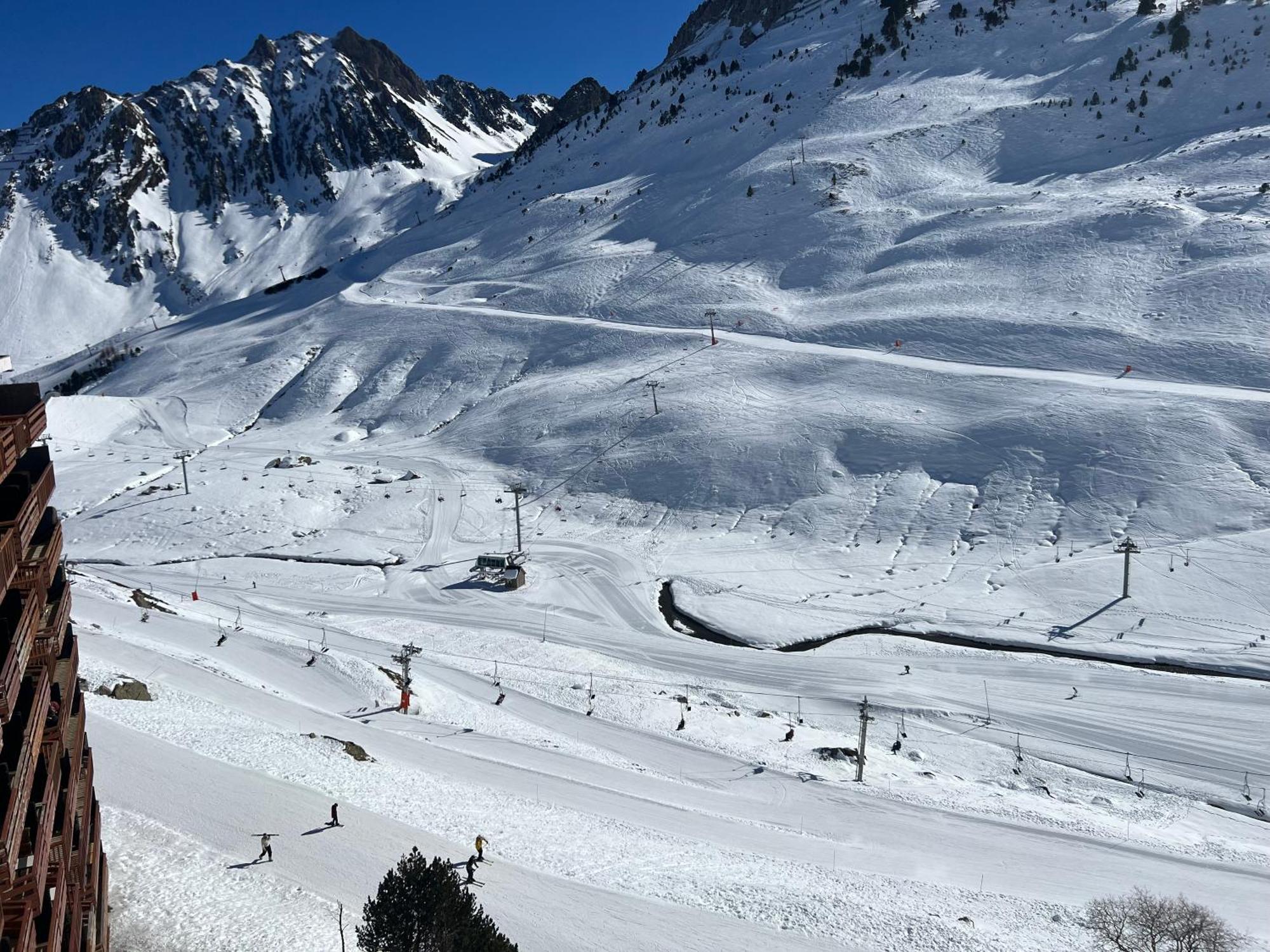 4 Personnes Le Montana Au Pied Des Pistes Balcon Plein Sud Apartment La Mongie