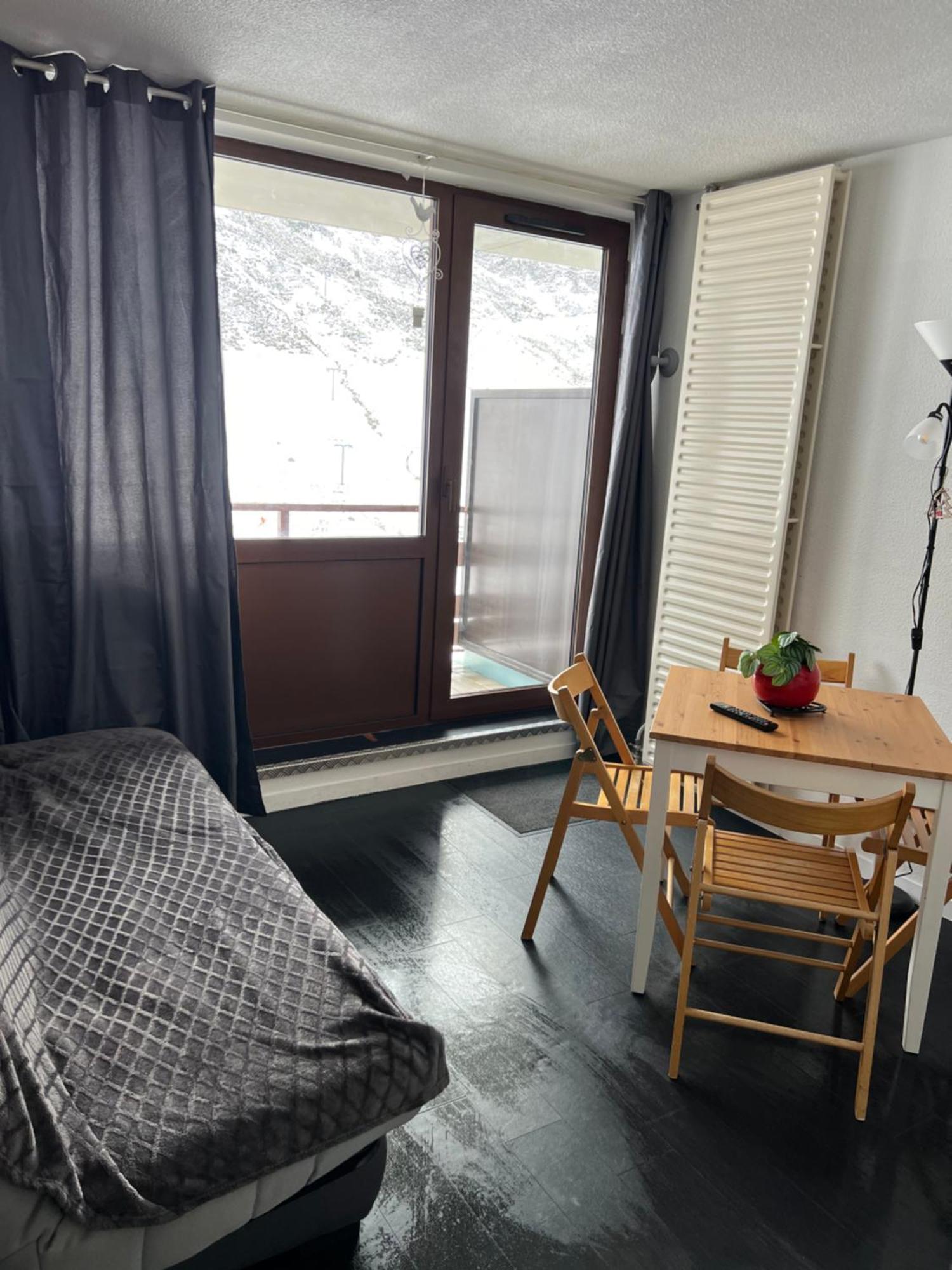 4 Personnes Le Montana Au Pied Des Pistes Balcon Plein Sud Apartment